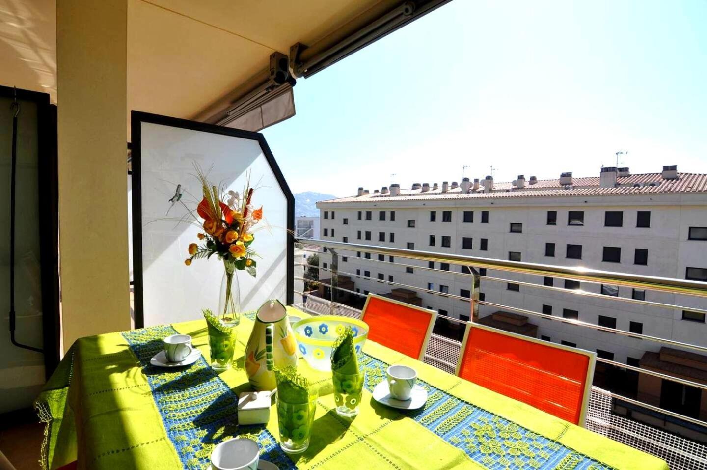 Roses Confort Beach Ev Milleni ภายนอก รูปภาพ